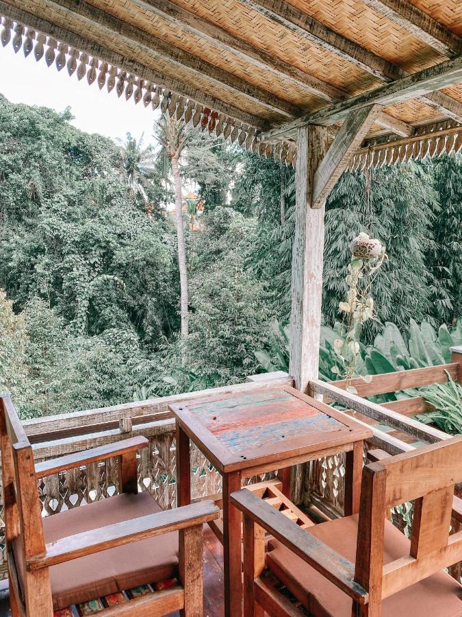 Umah Kayu Ubud Bagian luar foto