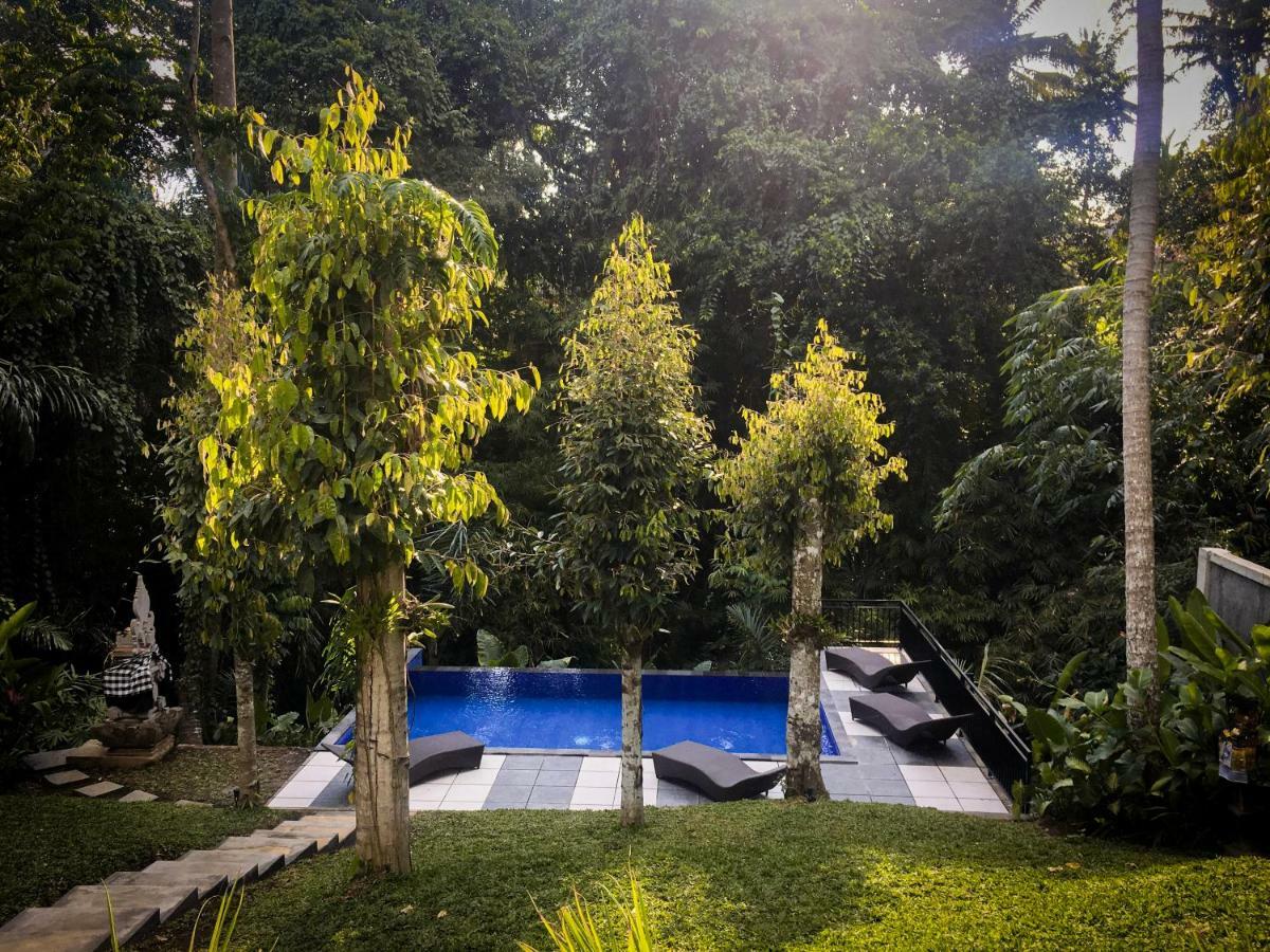 Umah Kayu Ubud Bagian luar foto